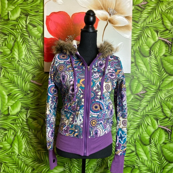 🚨ON SALE🚨⚡️LA Kitty Purple Multicolor Faux Fur Hoodie Jacket⚡️ - Picture 1 of 7